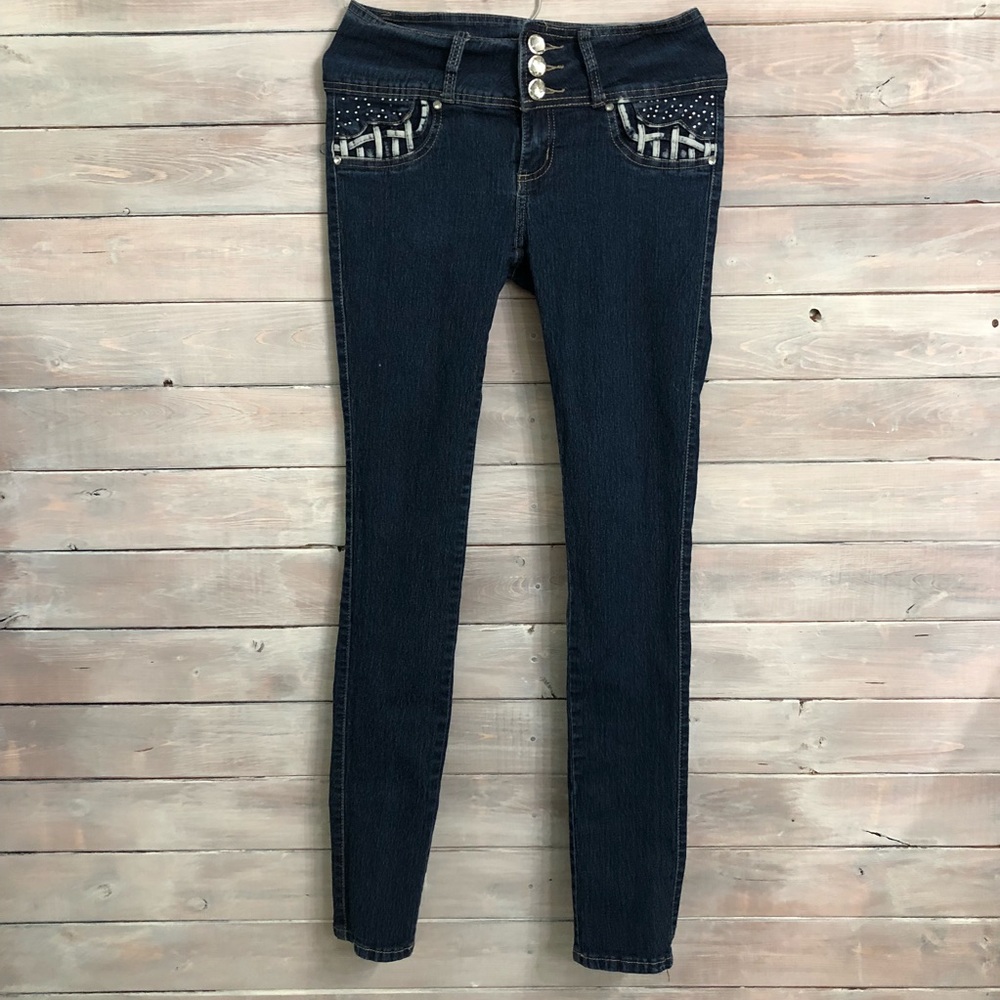 Blue woman’s skinny jean